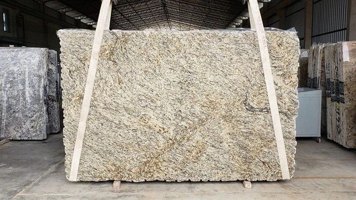 Yellow-Santa-Cecilia-Granite-for-Slab-Tile-Countertop-Island-Bathroom-Kitchen.webp (3)(001)